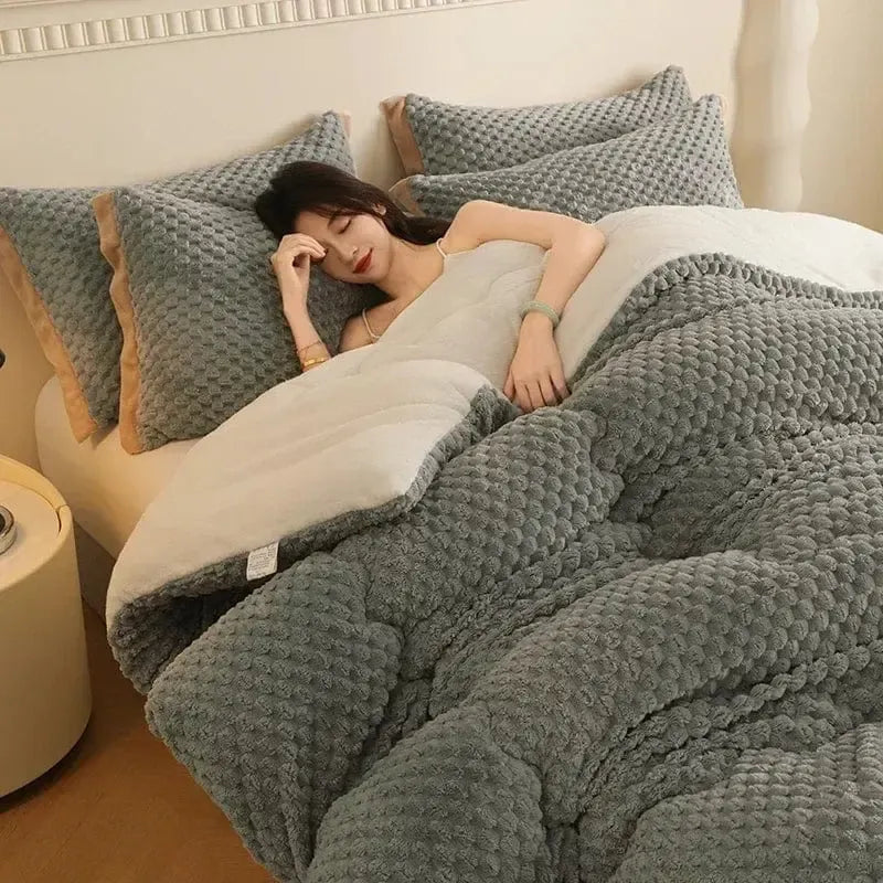 Couverture Matelassée Luxe Gaufrée en Teinte Grise