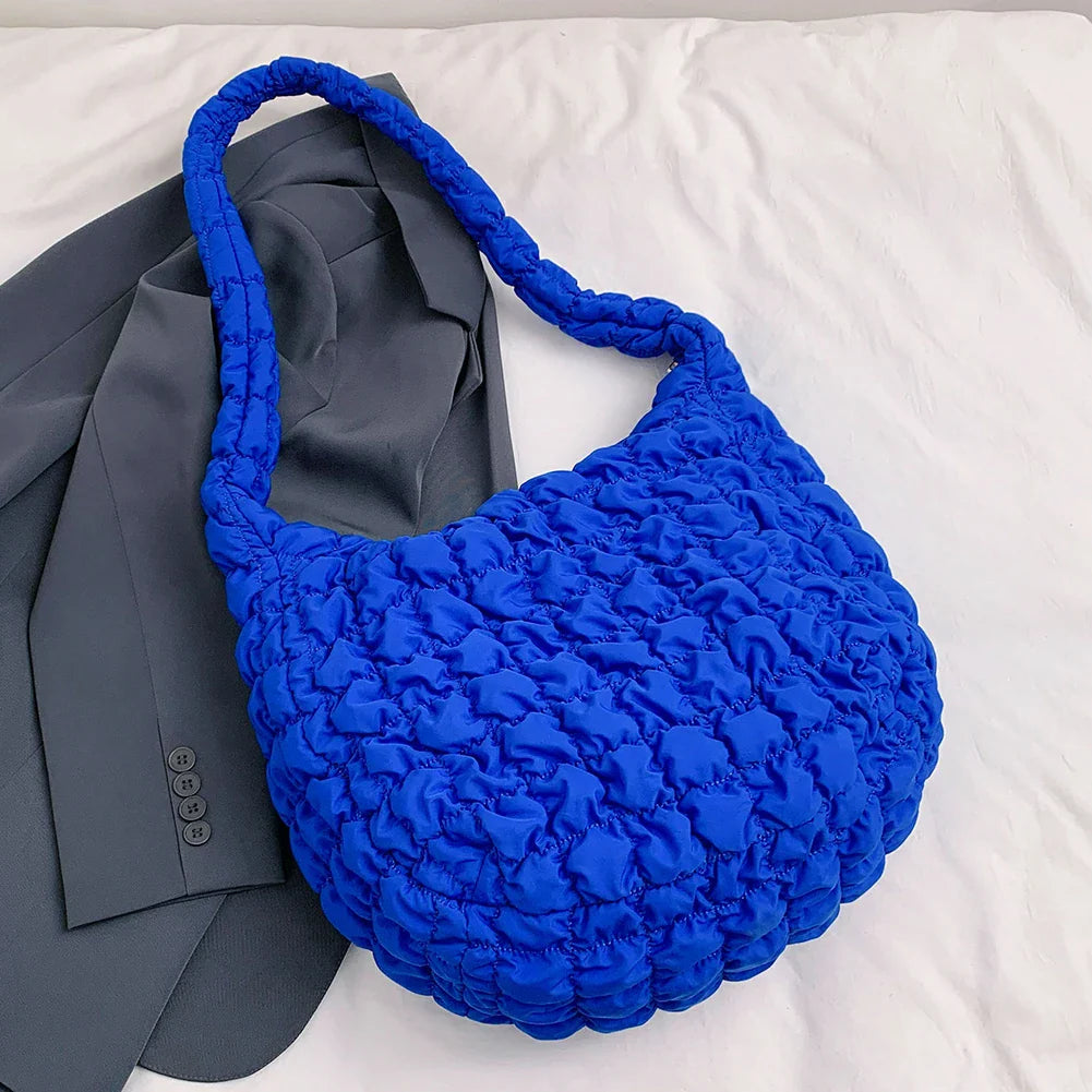 Sac matelassé en bleu élégant