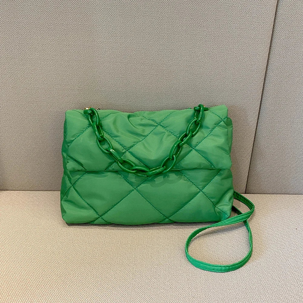 Sac Matelassé Noir avec Chaîne Élégante