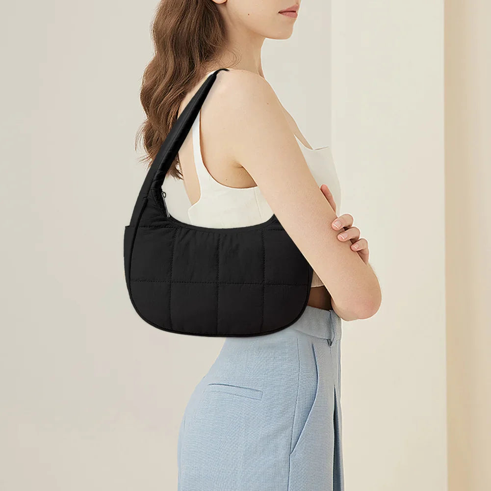Sac Demi-Lune Matelassé Élégance