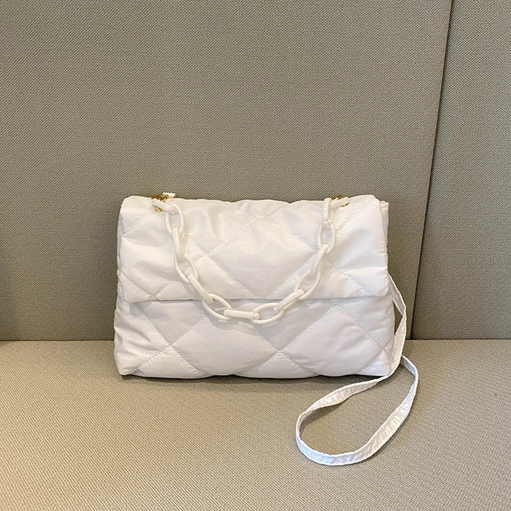 Sac Matelassé Noir avec Chaîne Élégante