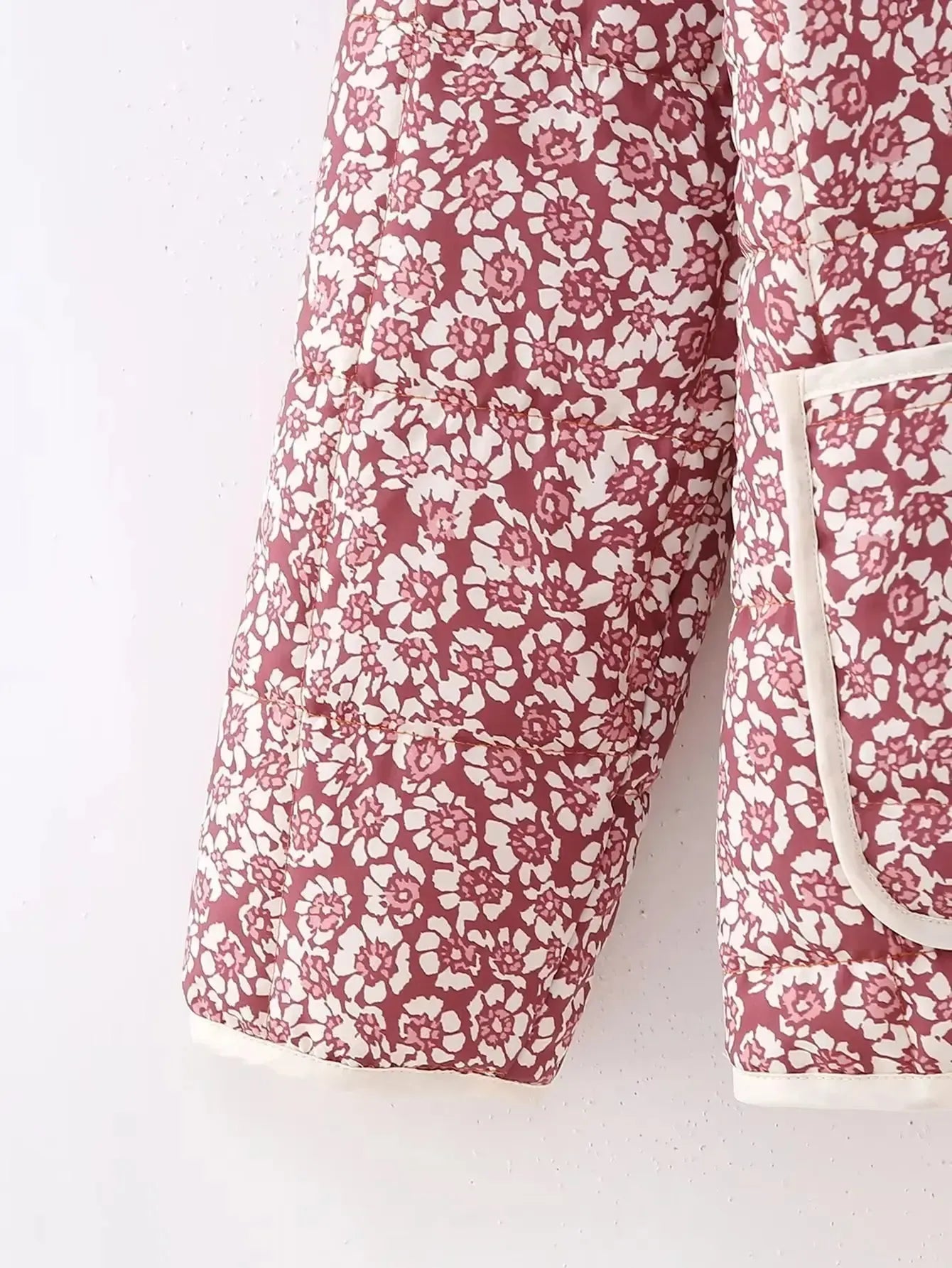 Veste Matelassée Légère Fleurie pour Femme - Élégance Printanière