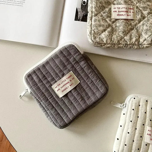 Mini Pochette Matelassée Grise by [Votre Marque]