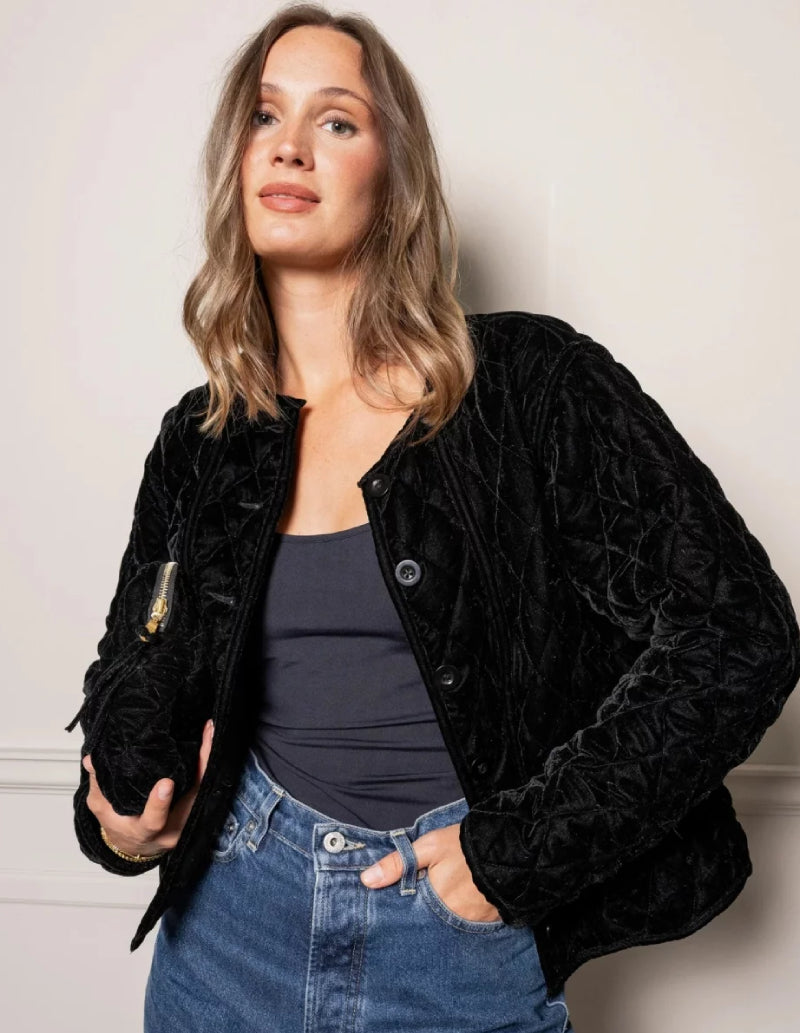 Blouson matelassé noir pour femme Élégance Satinée